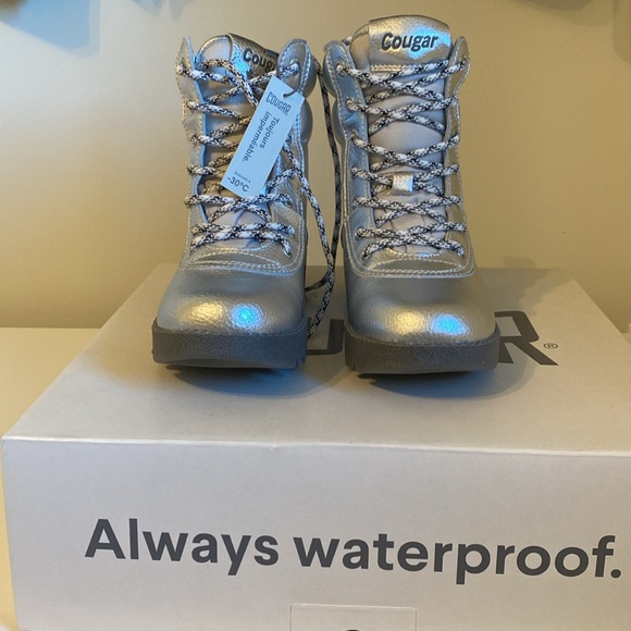 Cougar Silver Metallic Winter Boots -Sz 6 Women's/Girls - Picture 3 of 7